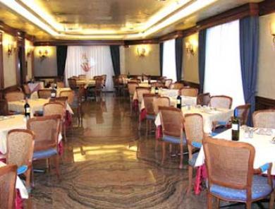 Mondial Hotel 3*