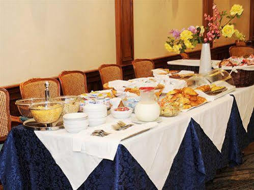 Mondial Hotel 3*